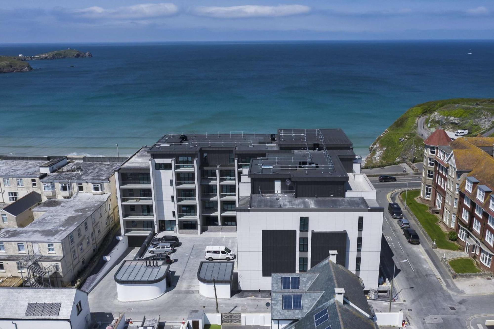 Cliff Edge * Newquay (Cornwall)